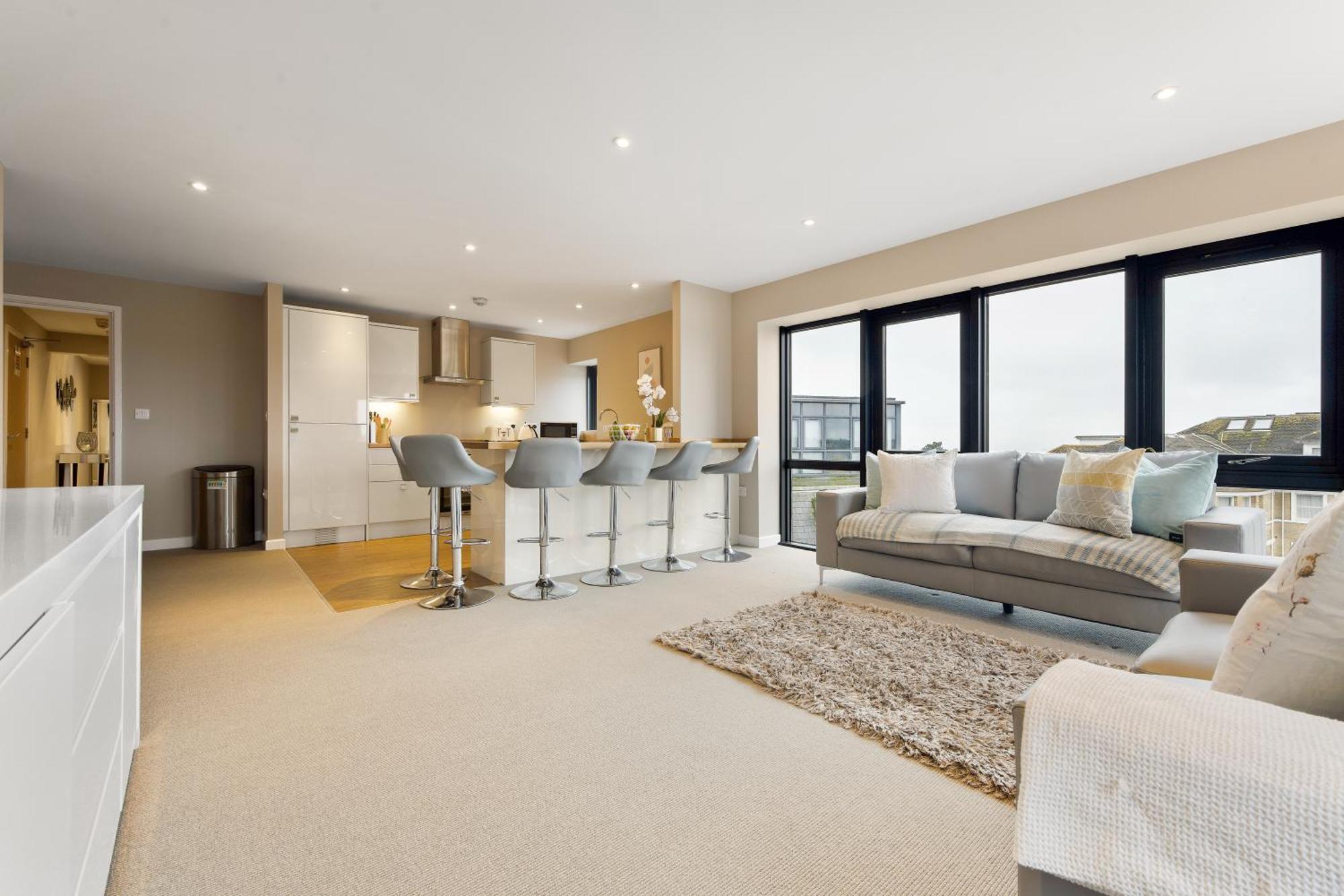 Апартаменты Westcliff Penthouse With Sea Views And Balcony Борнмут Экстерьер фото